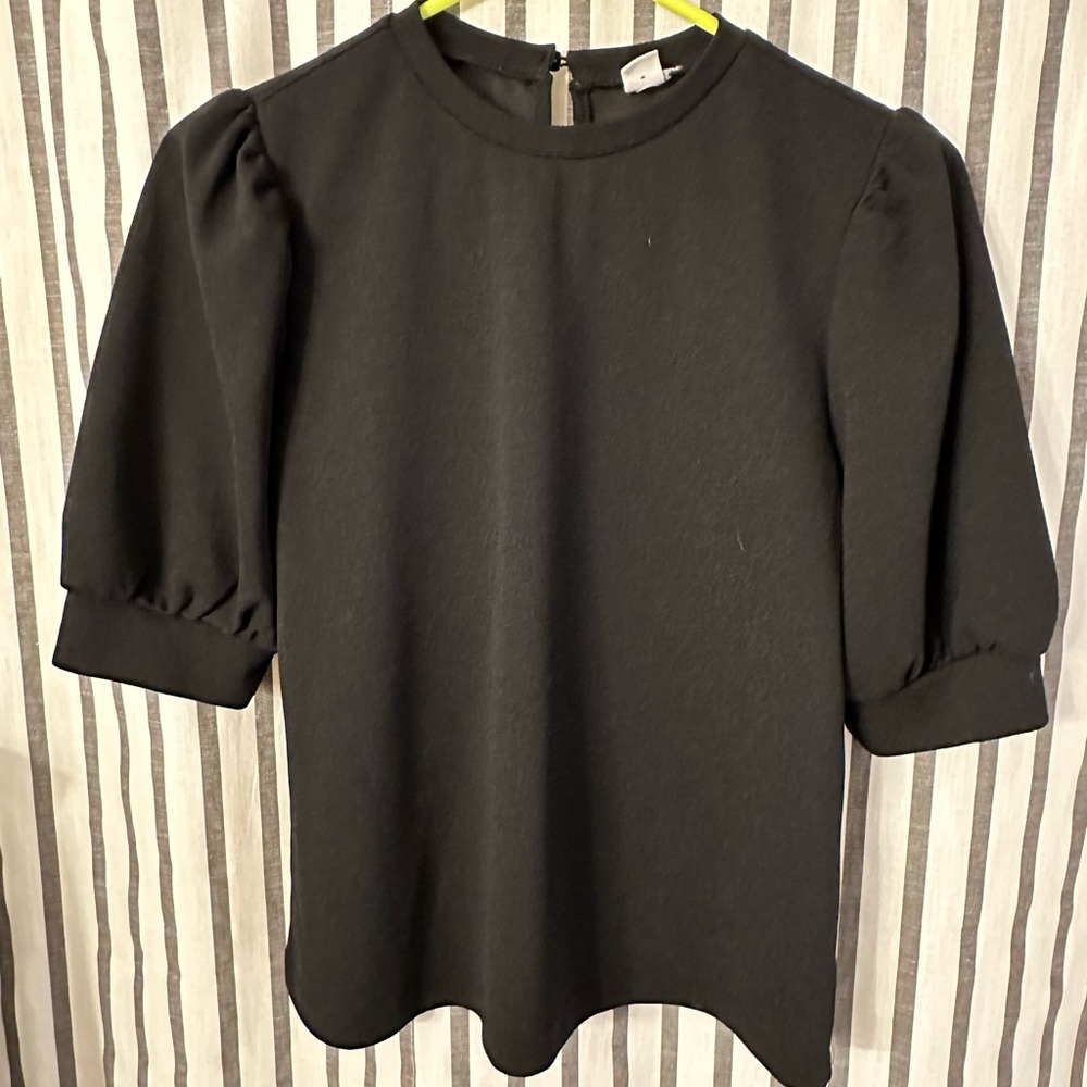 Black SheIn Puff Sleeve blouse. Size Small